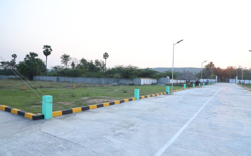 Plots for sale in Singaperumal Koil